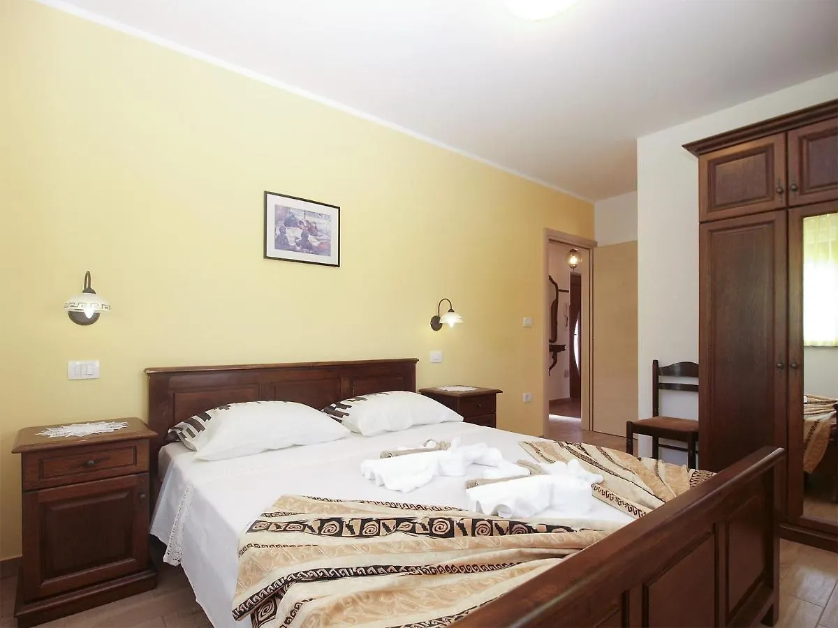 House Marino 2069 Villa Pula 0*,